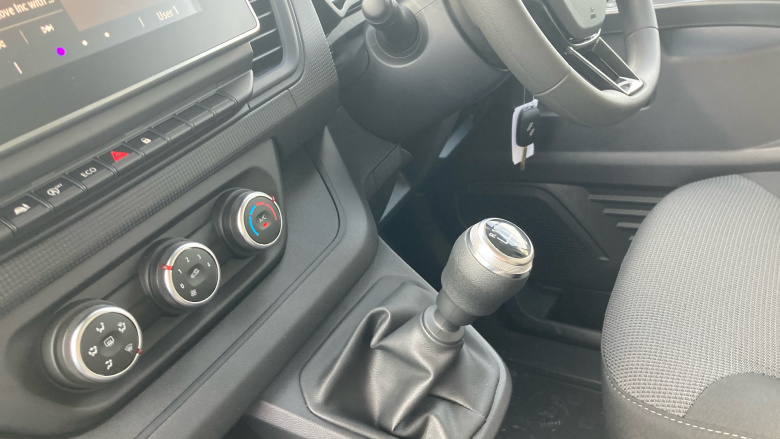 Renault Trafic Lwb Diesel LL30 Blue dCi 130 Advance [Safety] Van